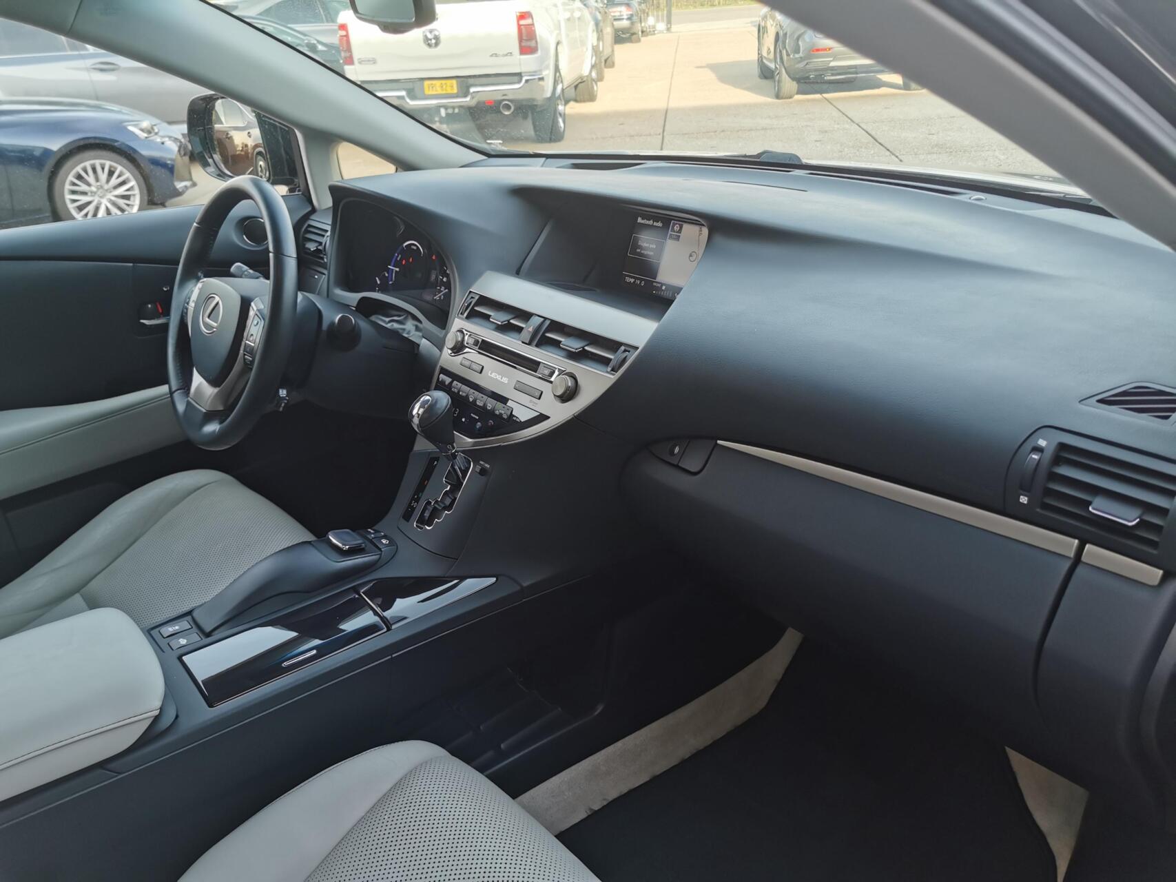 Foto van Lexus Lexus Rx450h
