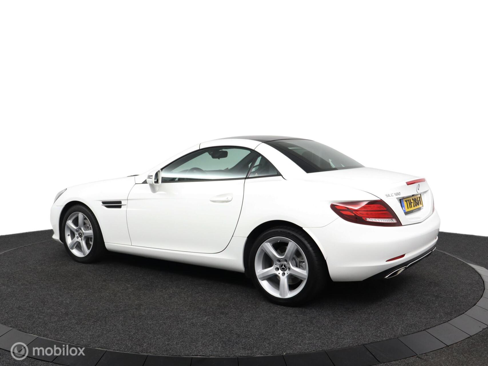 Foto van Mercedes-Benz SLC 180