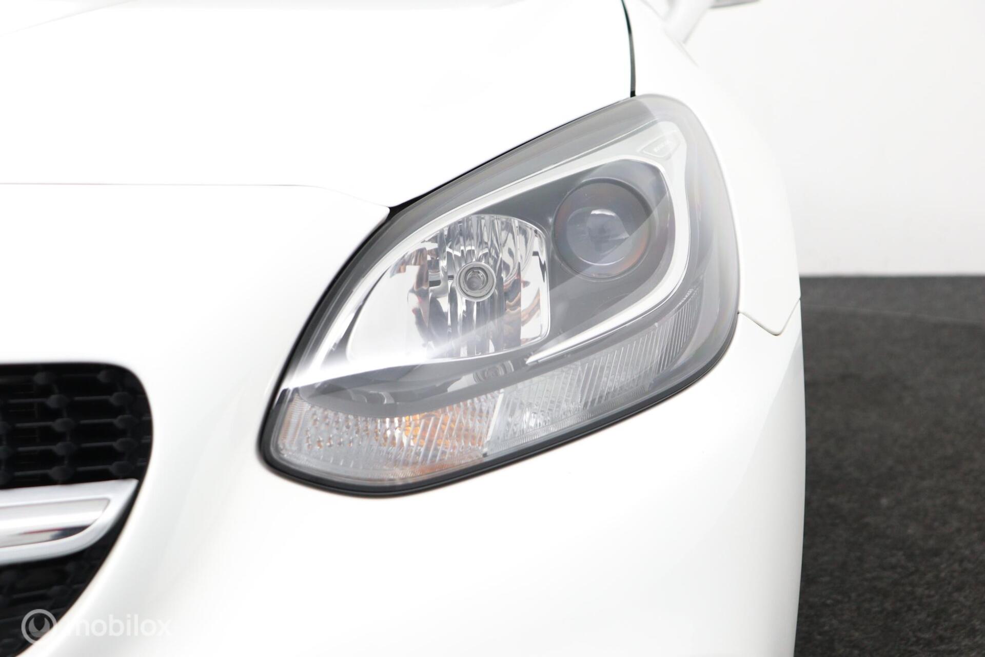 Foto van Mercedes-Benz SLC 180