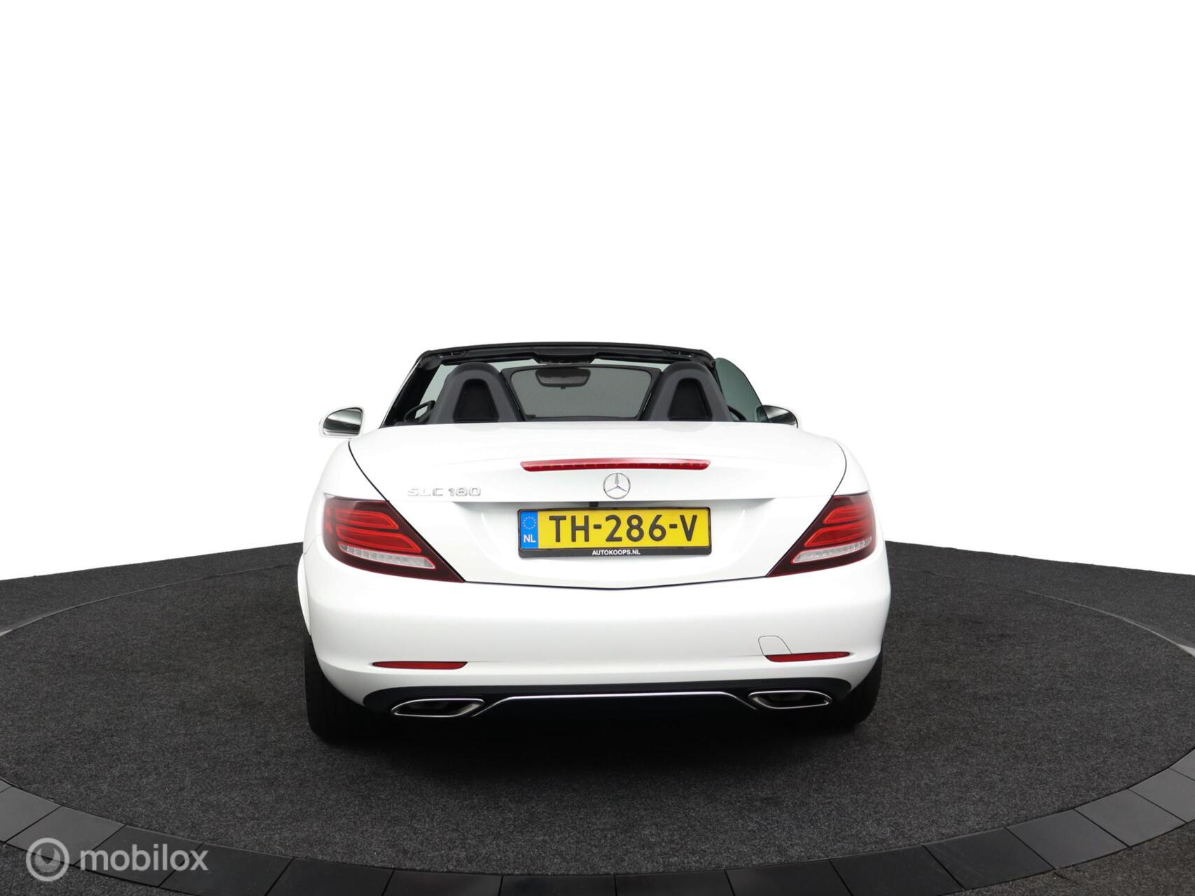 Foto van Mercedes-Benz SLC 180