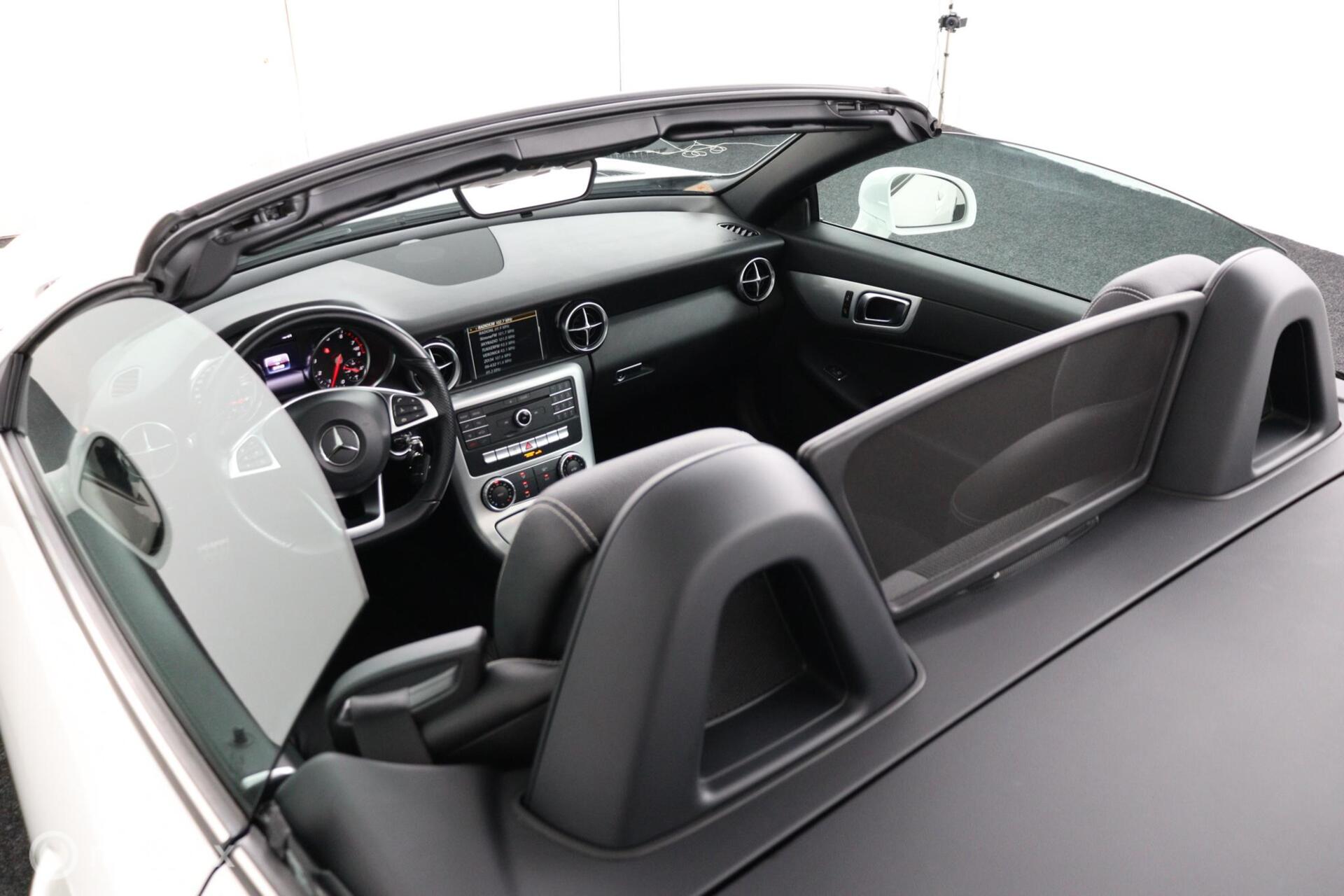 Foto van Mercedes-Benz SLC 180