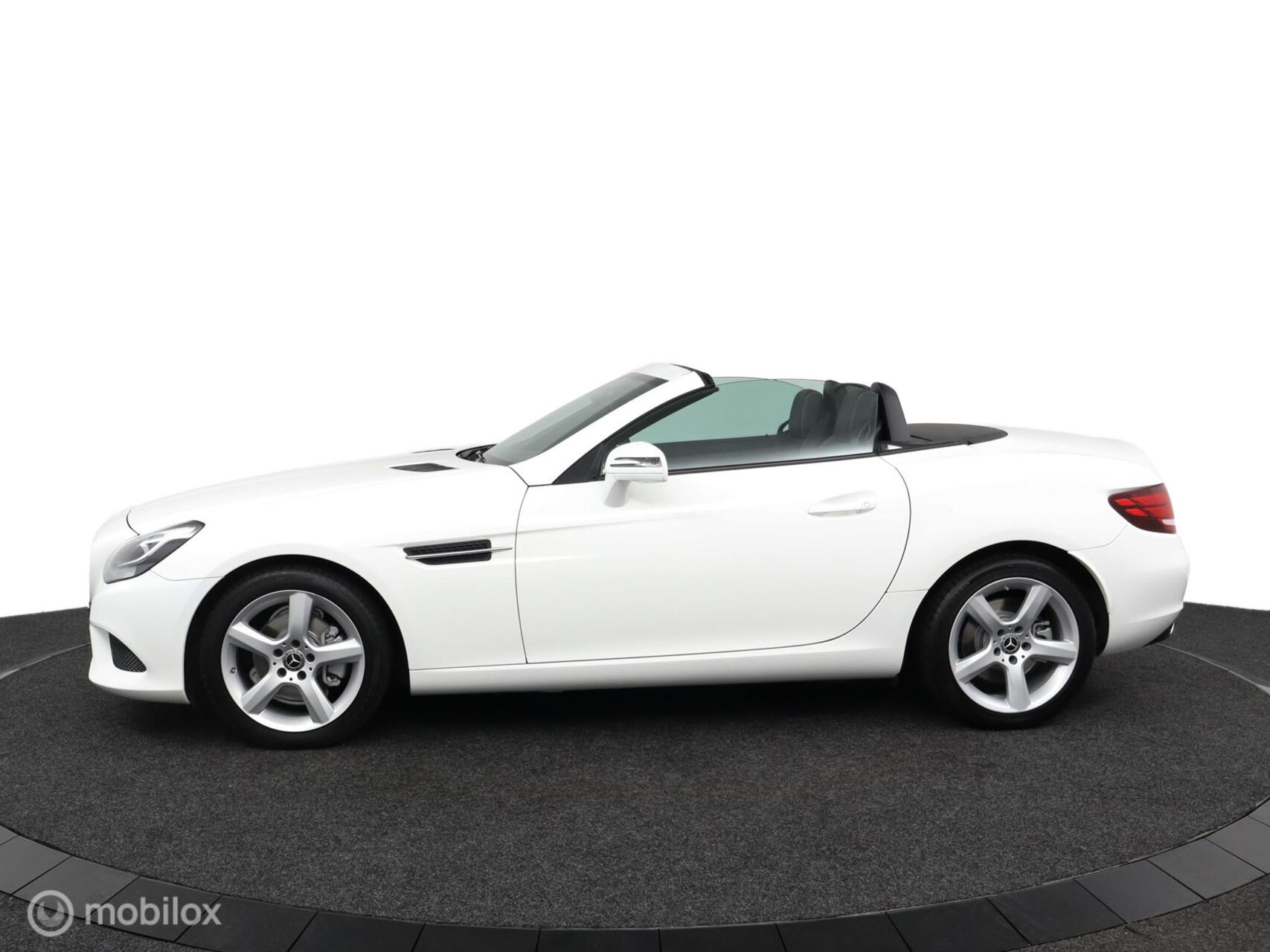 Foto van Mercedes-Benz SLC 180