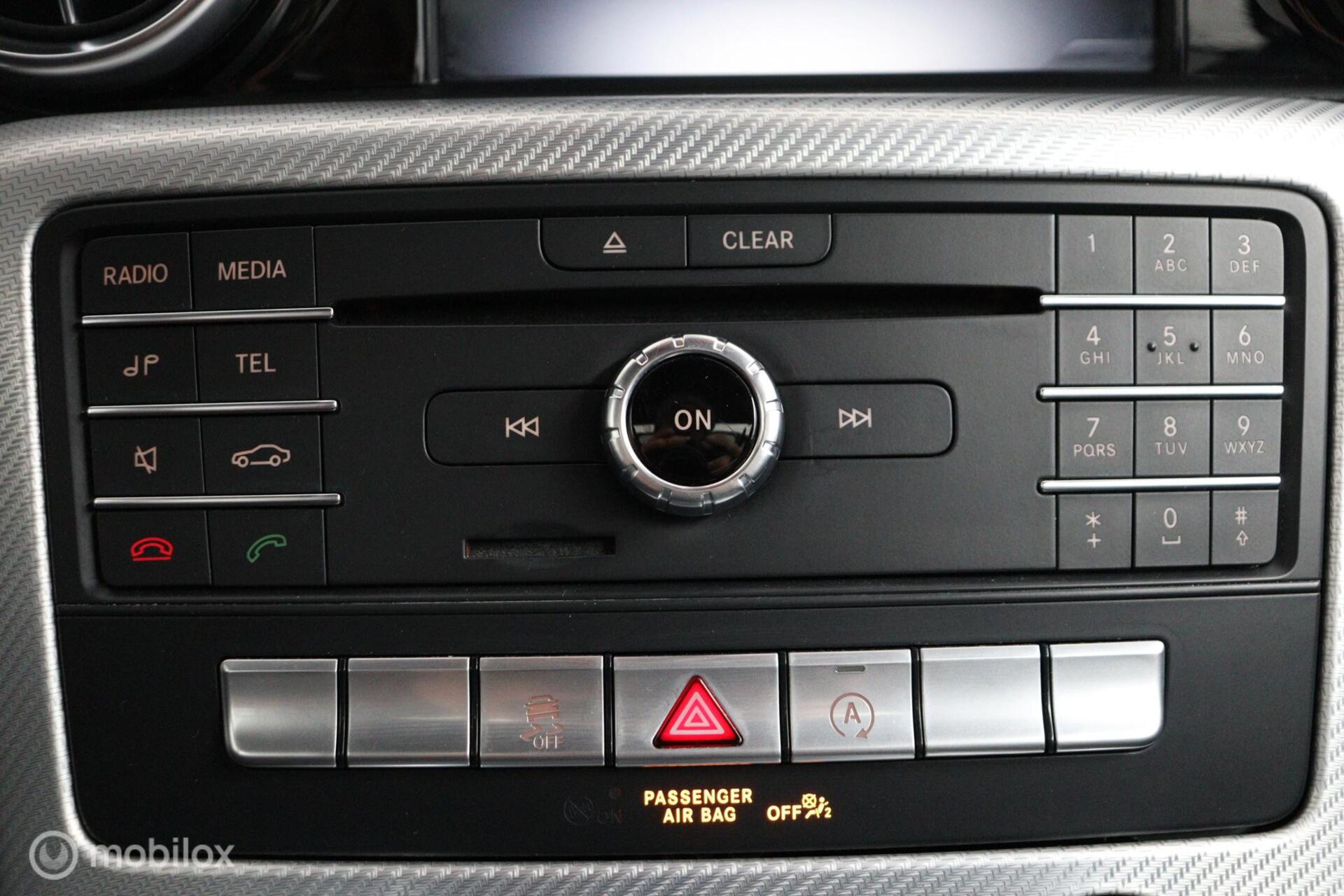 Foto van Mercedes-Benz SLC 180