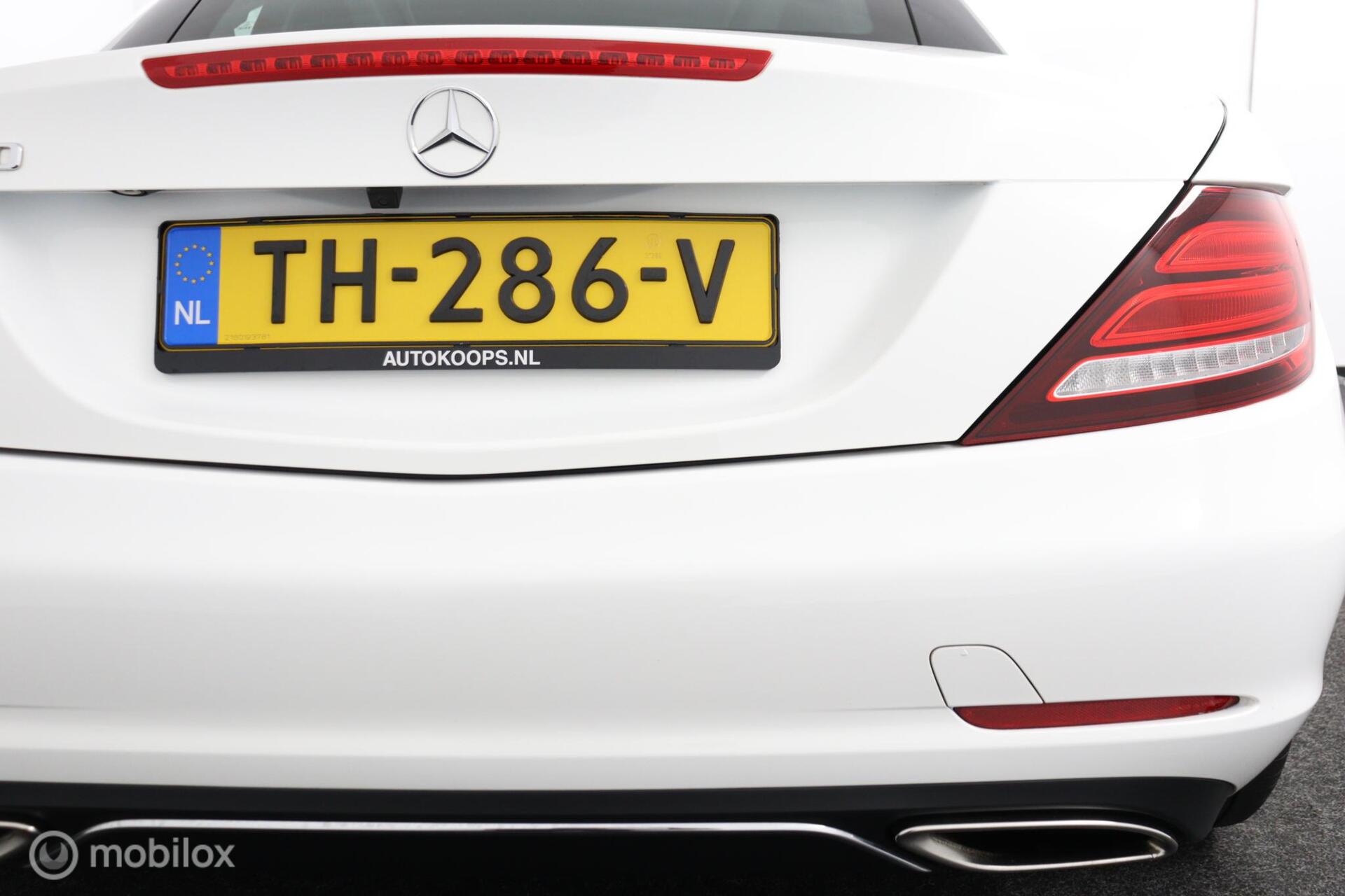 Foto van Mercedes-Benz SLC 180