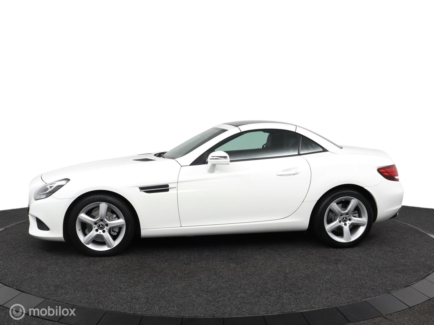Foto van Mercedes-Benz SLC 180