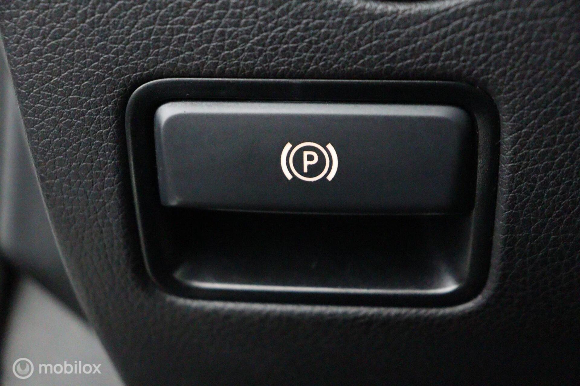 Foto van Mercedes-Benz SLC 180