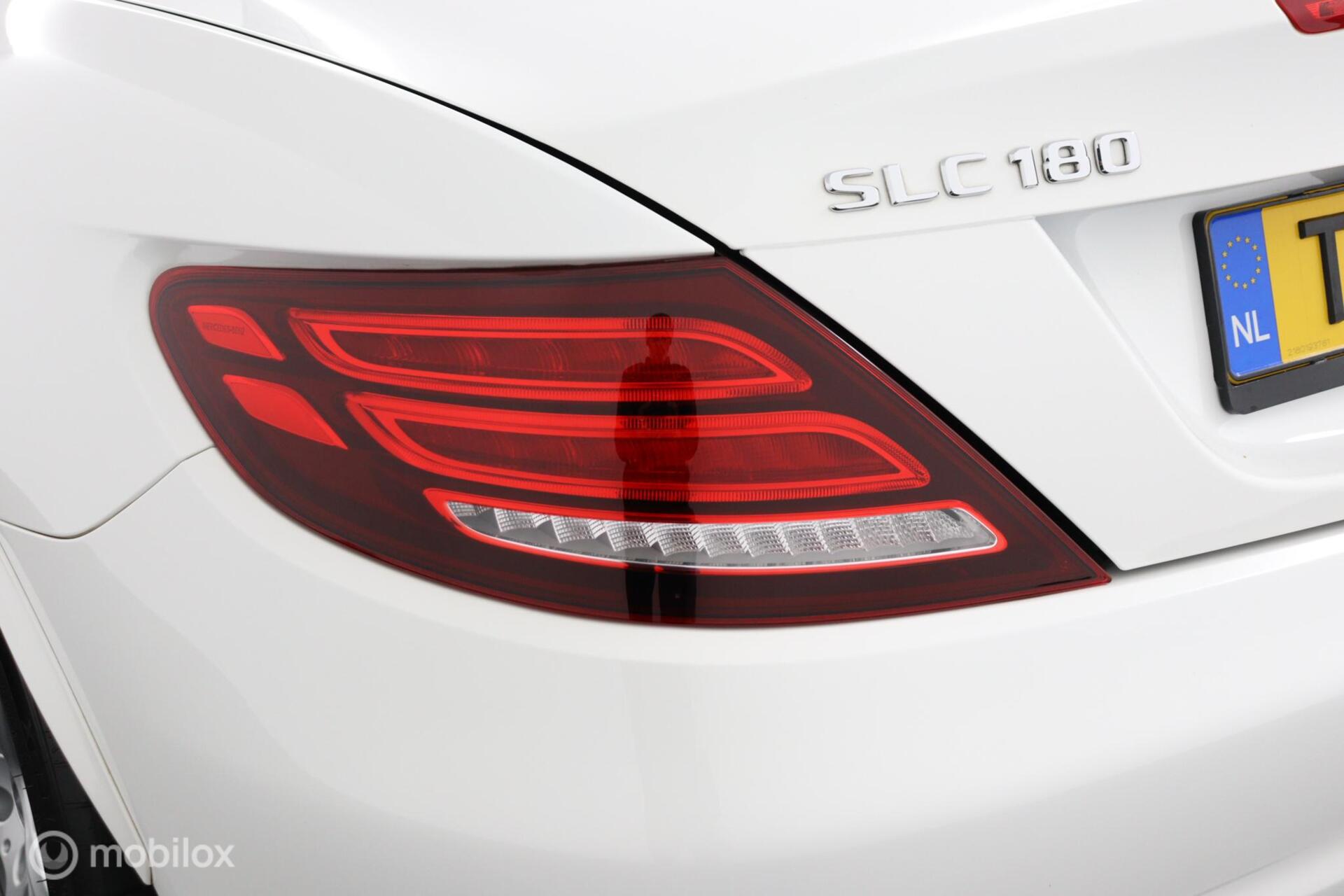 Foto van Mercedes-Benz SLC 180
