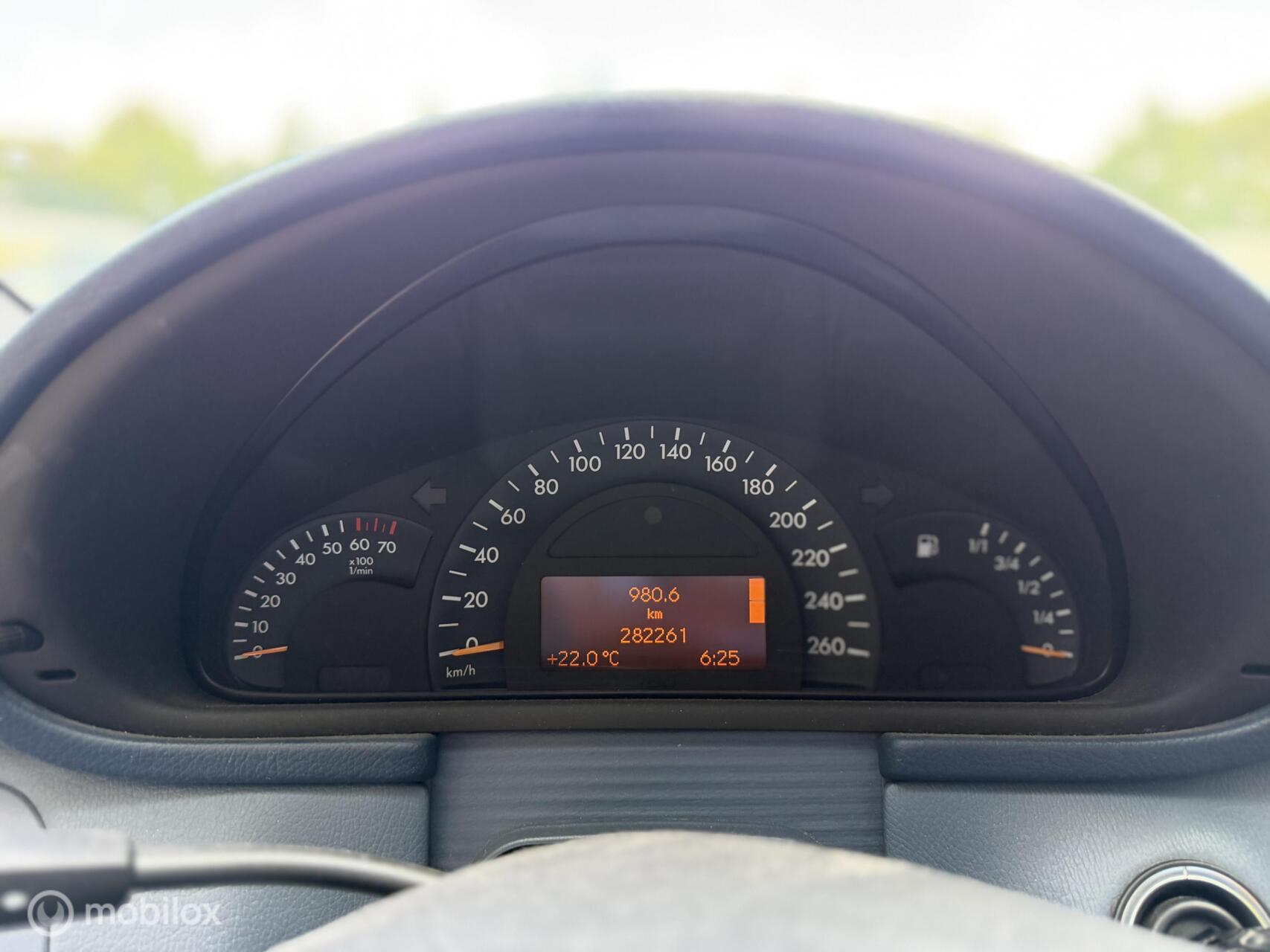 Foto van Mercedes-Benz C 200
