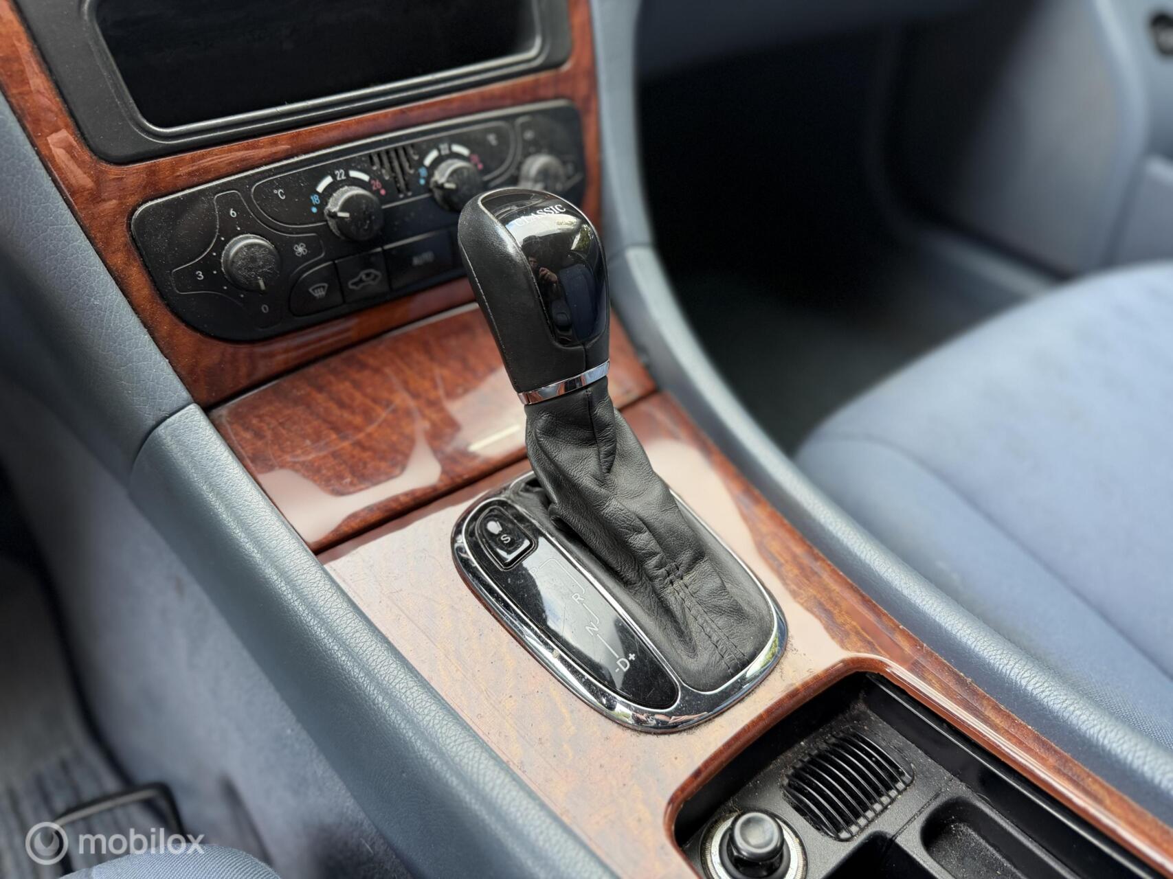 Foto van Mercedes-Benz C 200