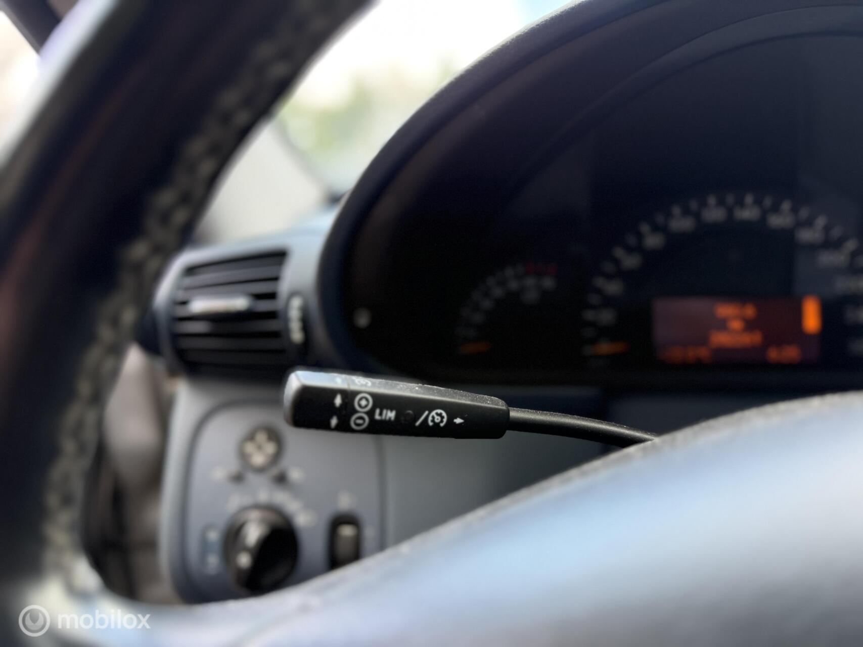 Foto van Mercedes-Benz C 200