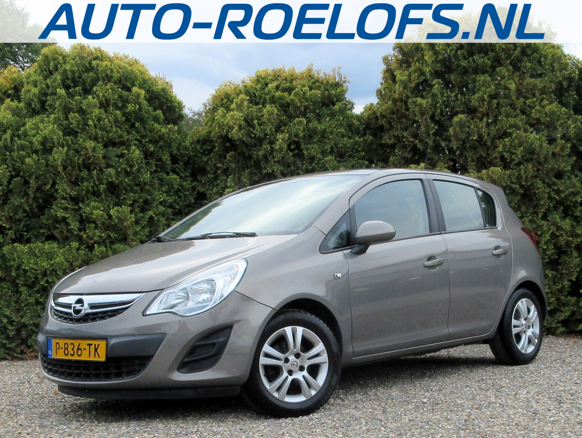 Opel Corsa 1.4-16V 5-drs Cosmo * Navi * Pdc * Cruise * 2013 - voorkant