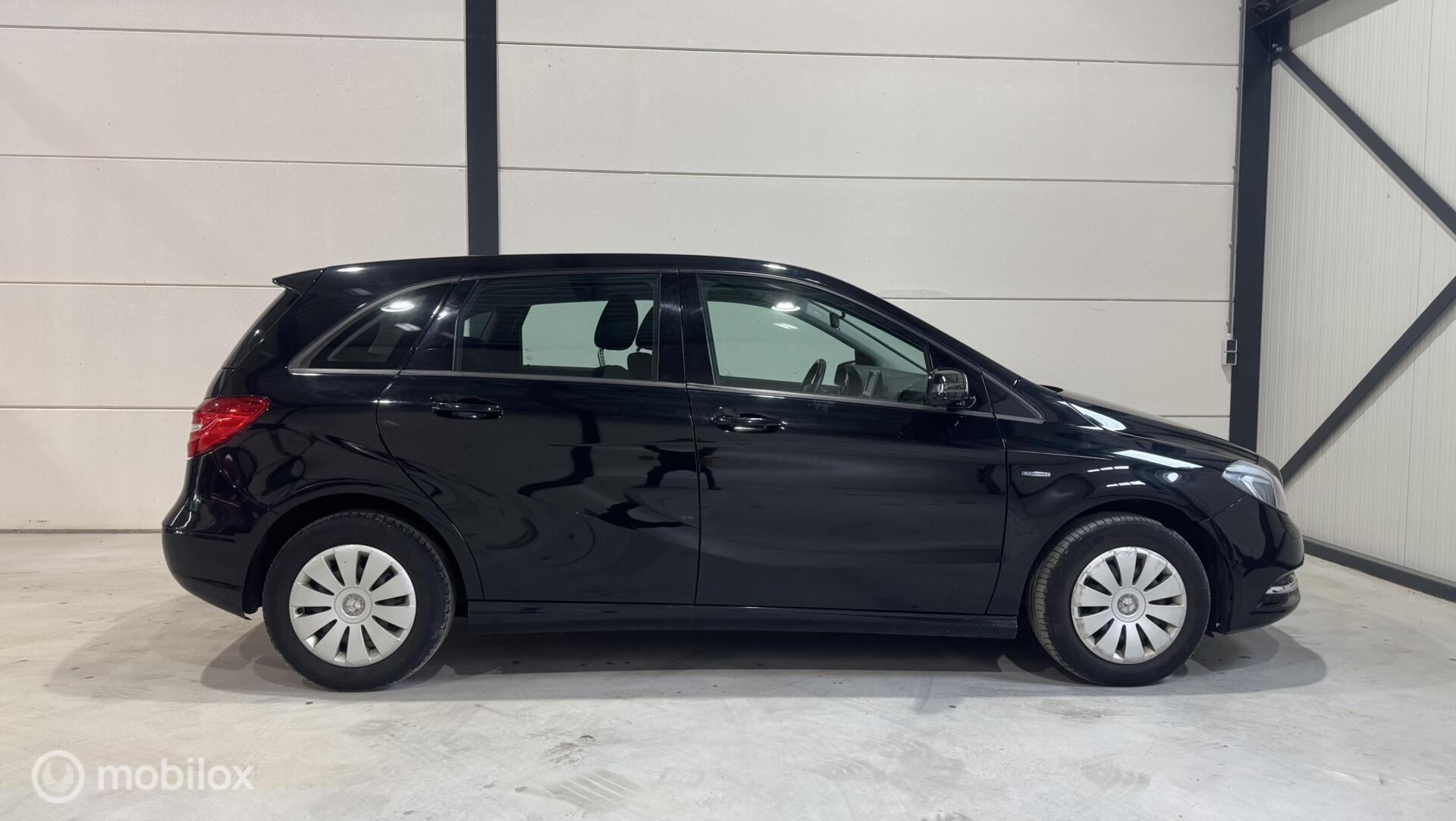 Foto van Mercedes-Benz B 180