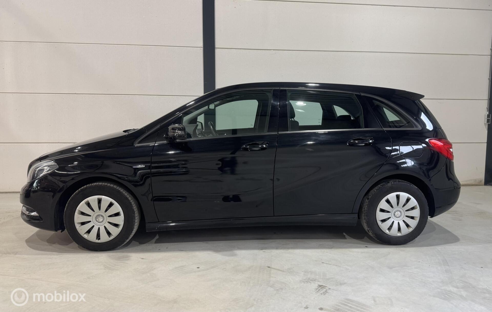 Foto van Mercedes-Benz B 180