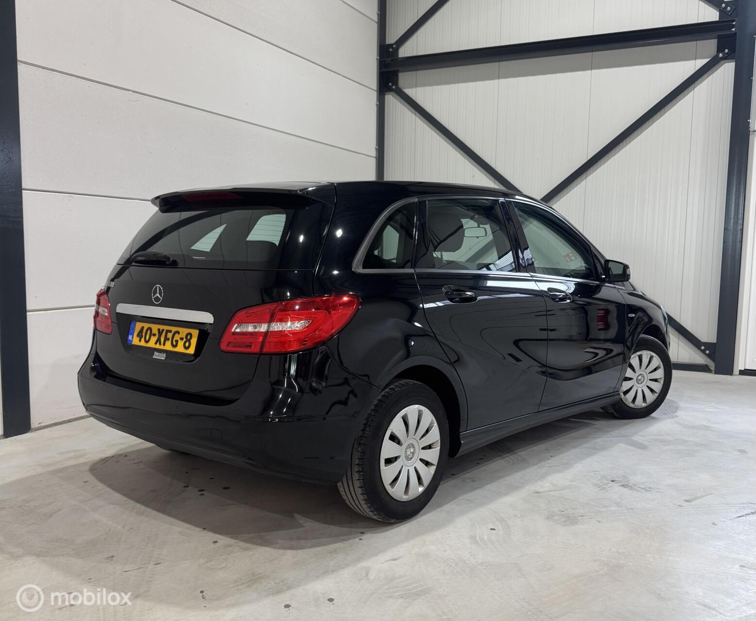 Foto van Mercedes-Benz B 180
