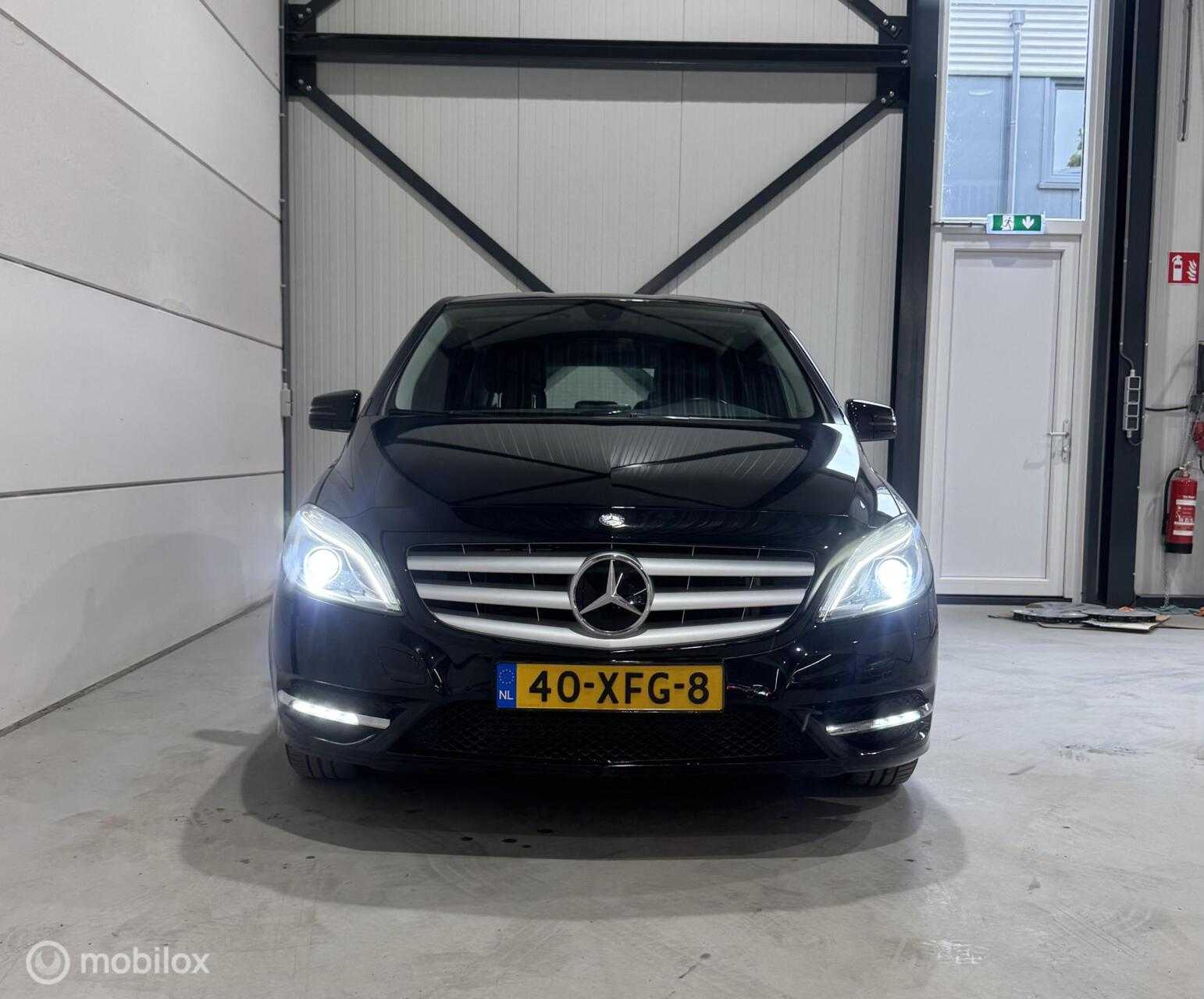 Foto van Mercedes-Benz B 180