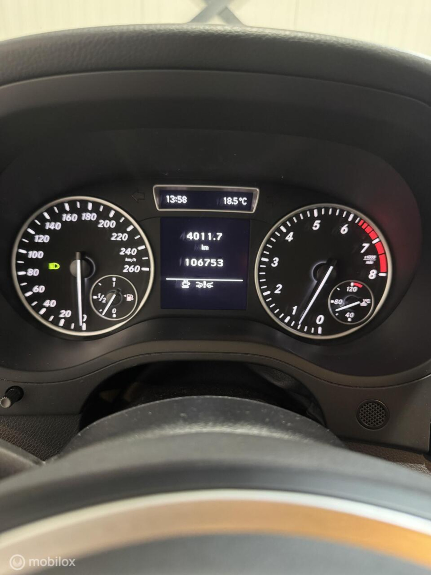 Foto van Mercedes-Benz B 180
