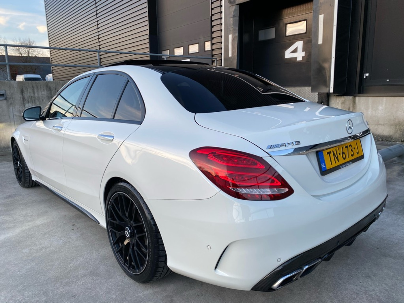 Foto van Mercedes-Benz AMG C 63