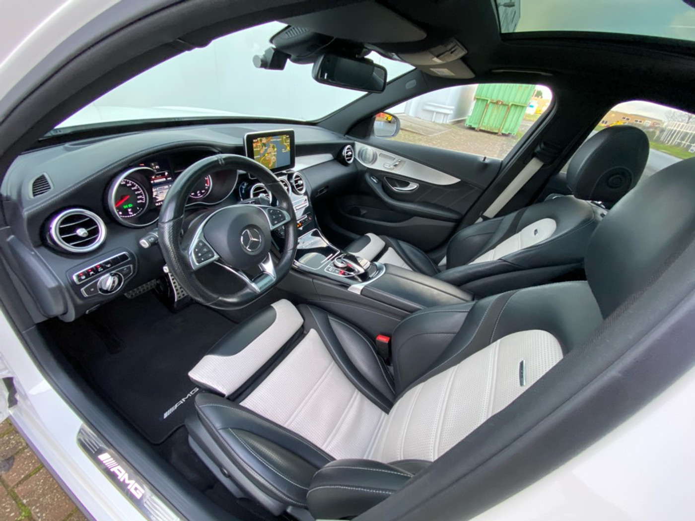 Foto van Mercedes-Benz AMG C 63