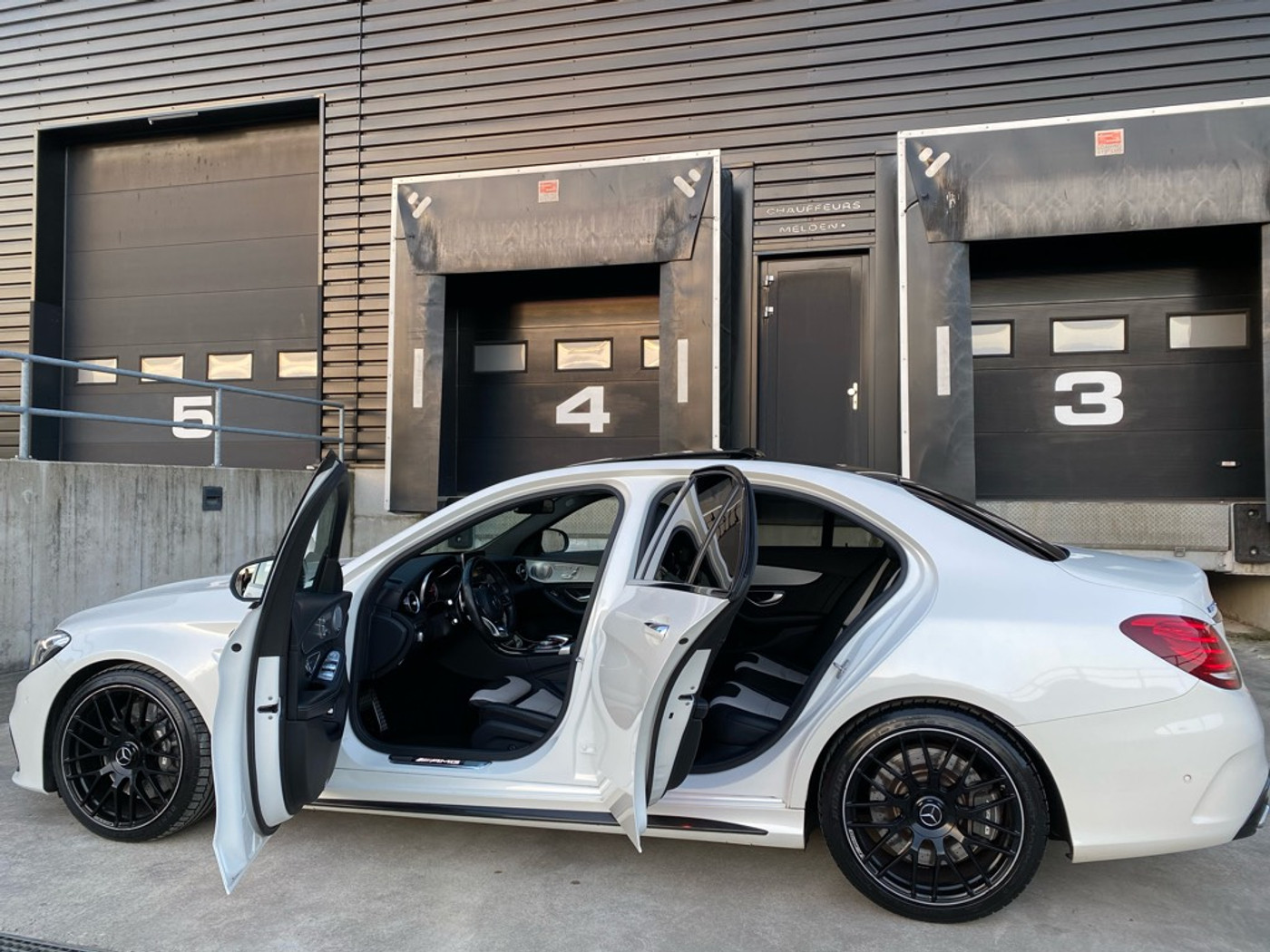 Foto van Mercedes-Benz AMG C 63