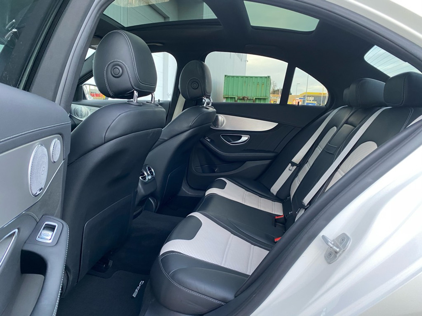 Foto van Mercedes-Benz AMG C 63