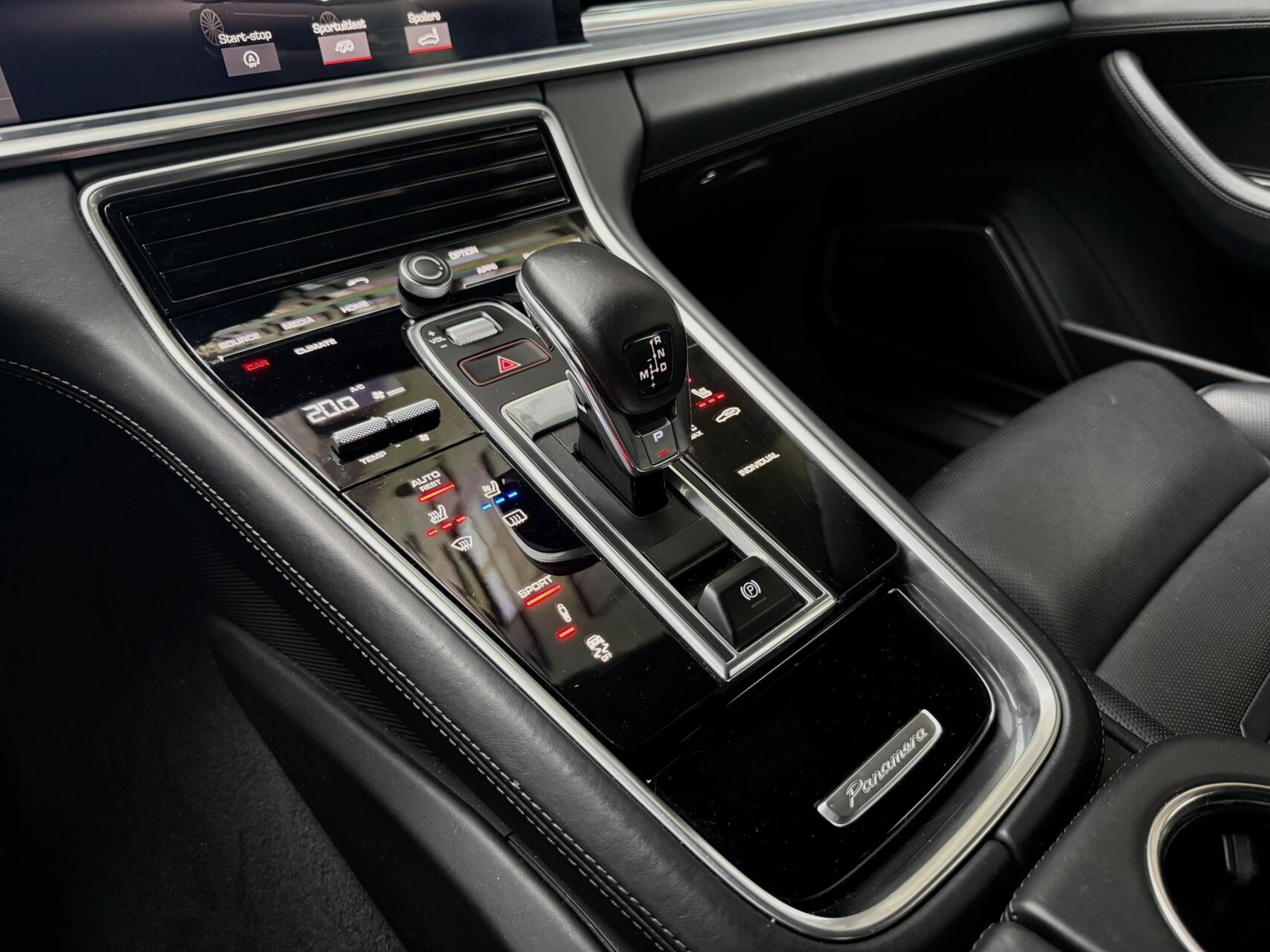 Foto van Porsche Panamera 4