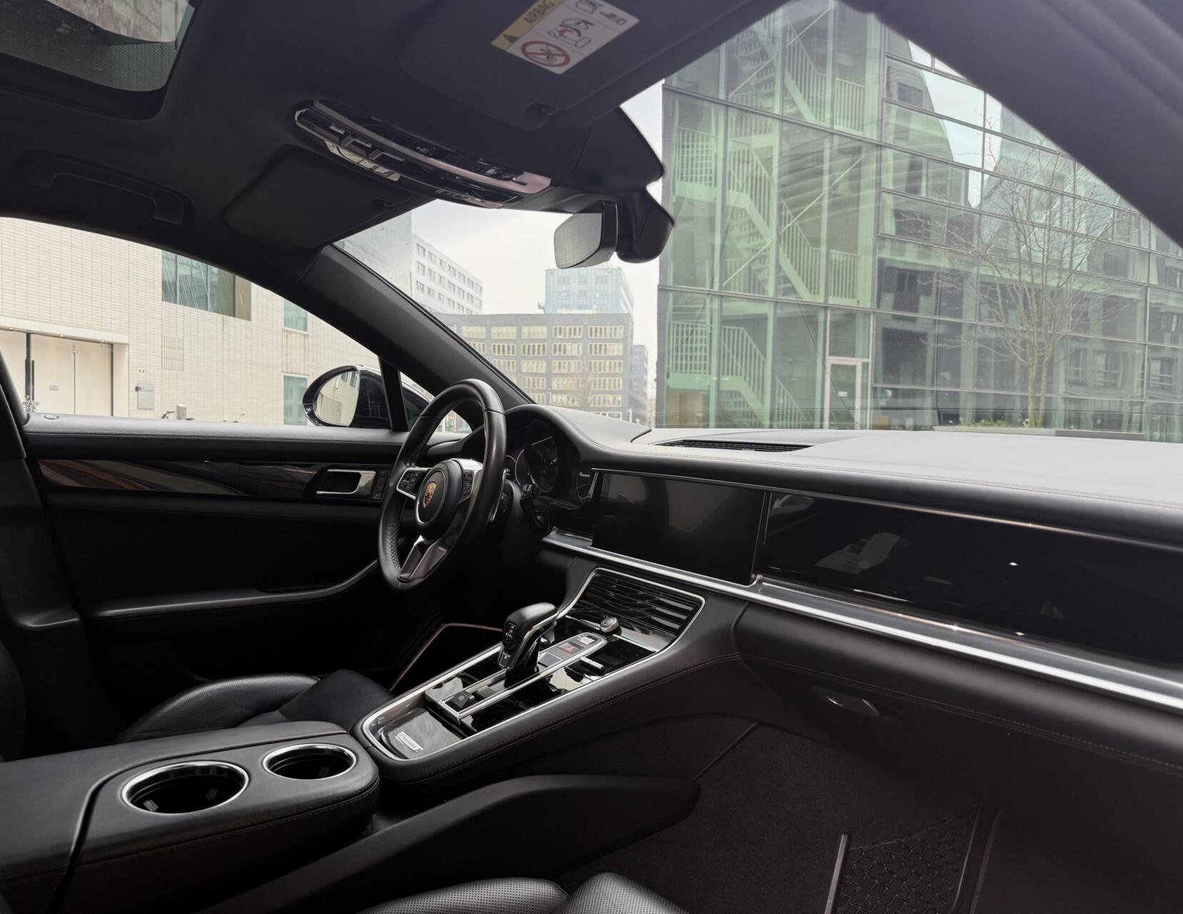 Foto van Porsche Panamera 4