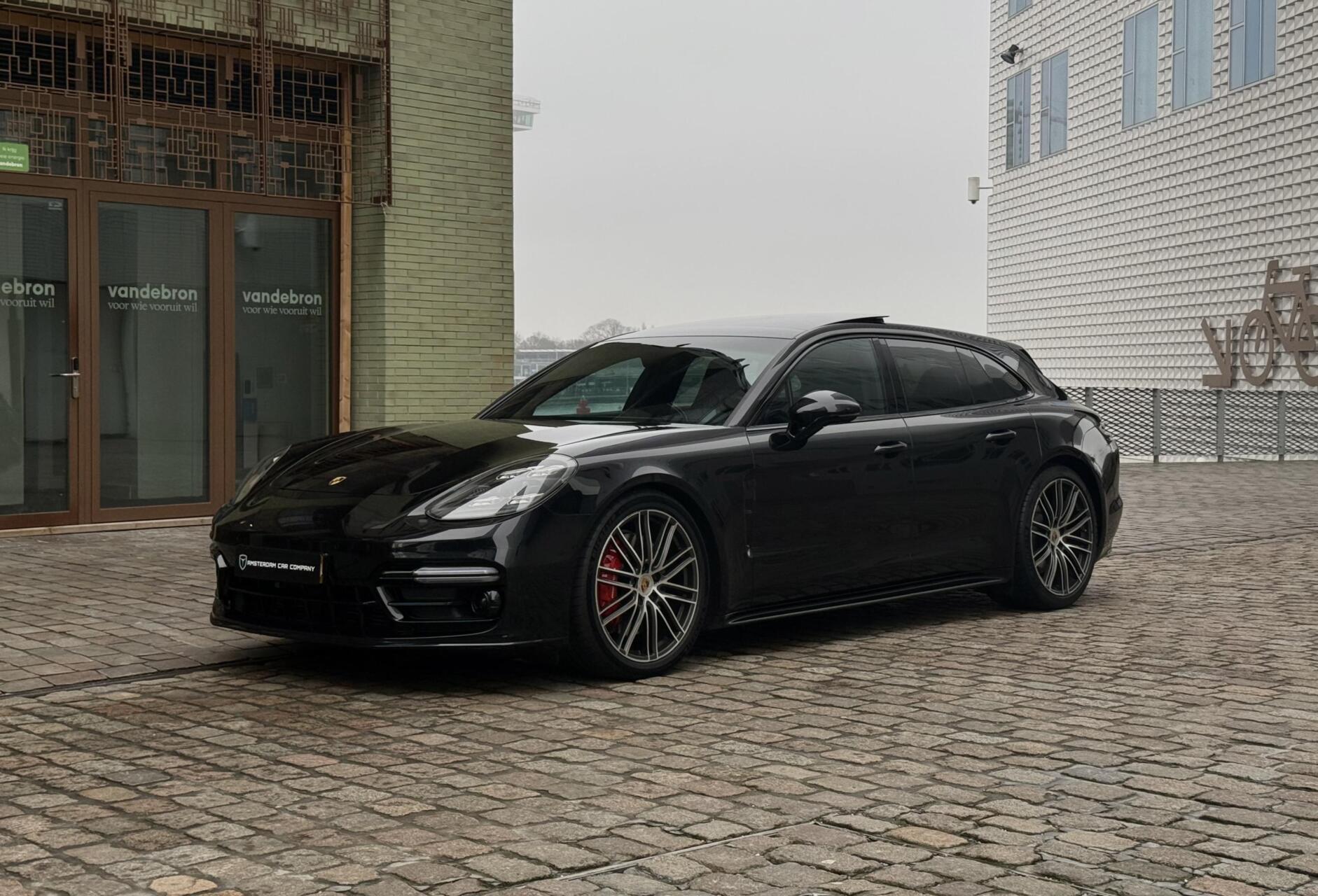 Foto van Porsche Panamera 4