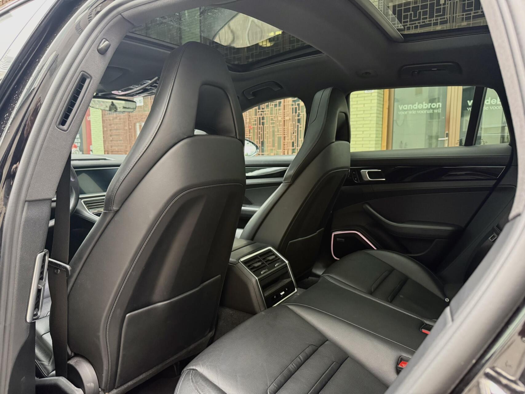 Foto van Porsche Panamera 4