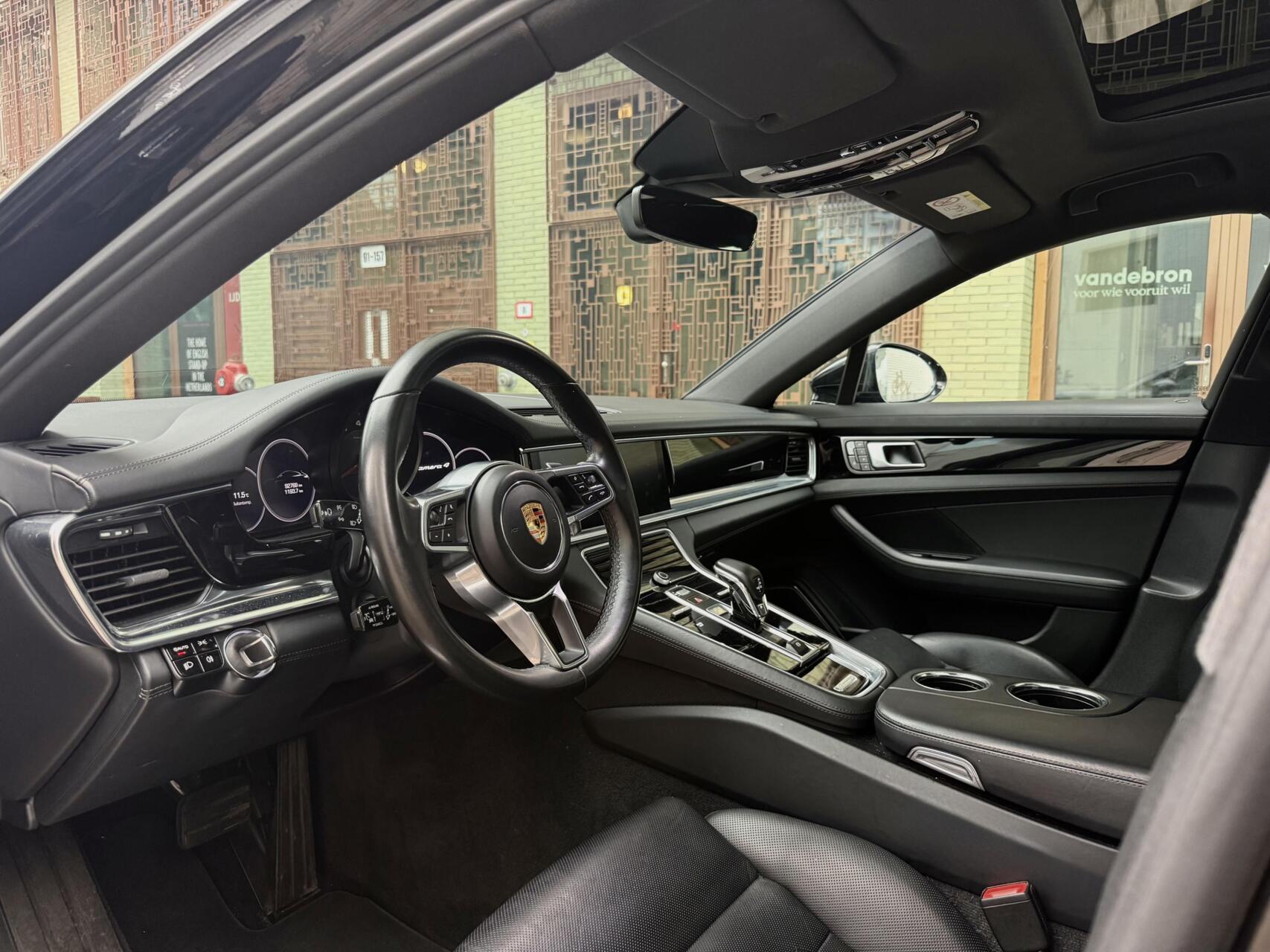 Foto van Porsche Panamera 4