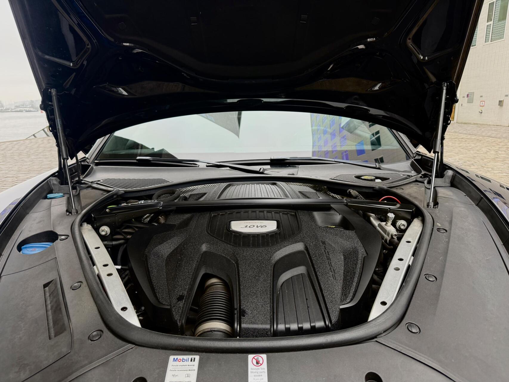 Foto van Porsche Panamera 4
