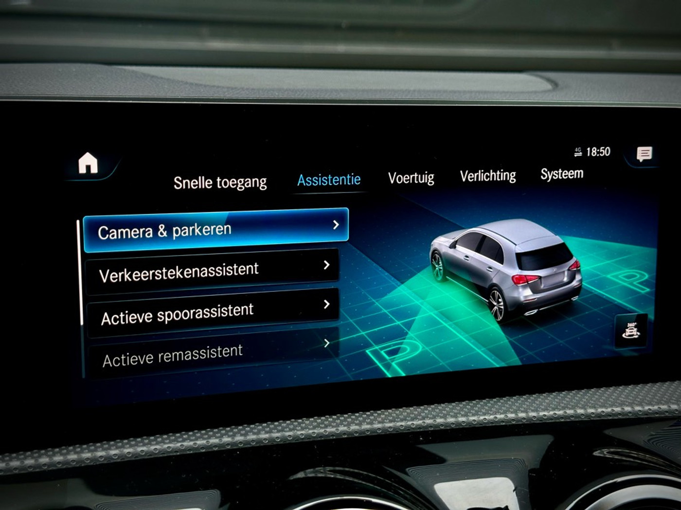 Foto van Mercedes-Benz A 200