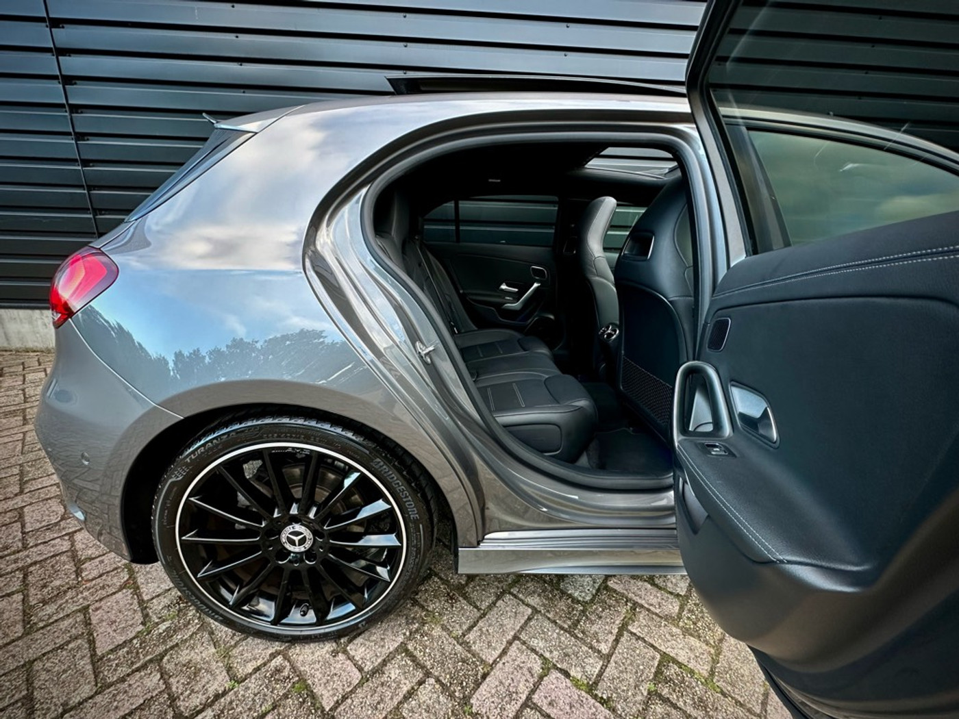 Foto van Mercedes-Benz A 200