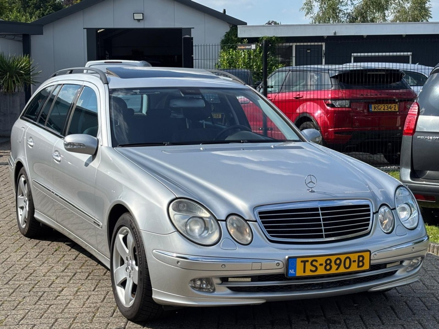 Foto van Mercedes-Benz E 500