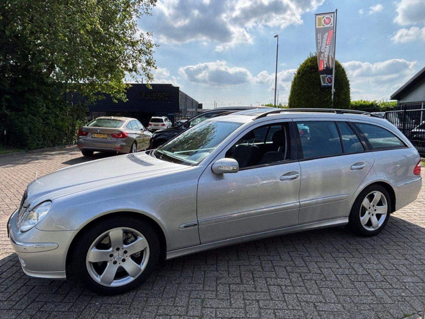 Foto van Mercedes-Benz E 500