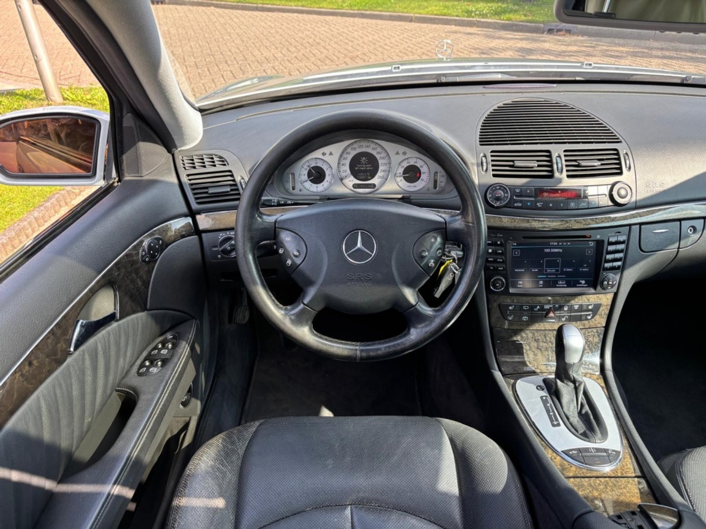Foto van Mercedes-Benz E 500