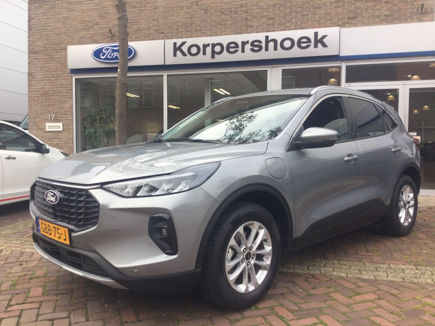 Ford Kuga 2.5 PHEV Titanium 2024 - voorkant