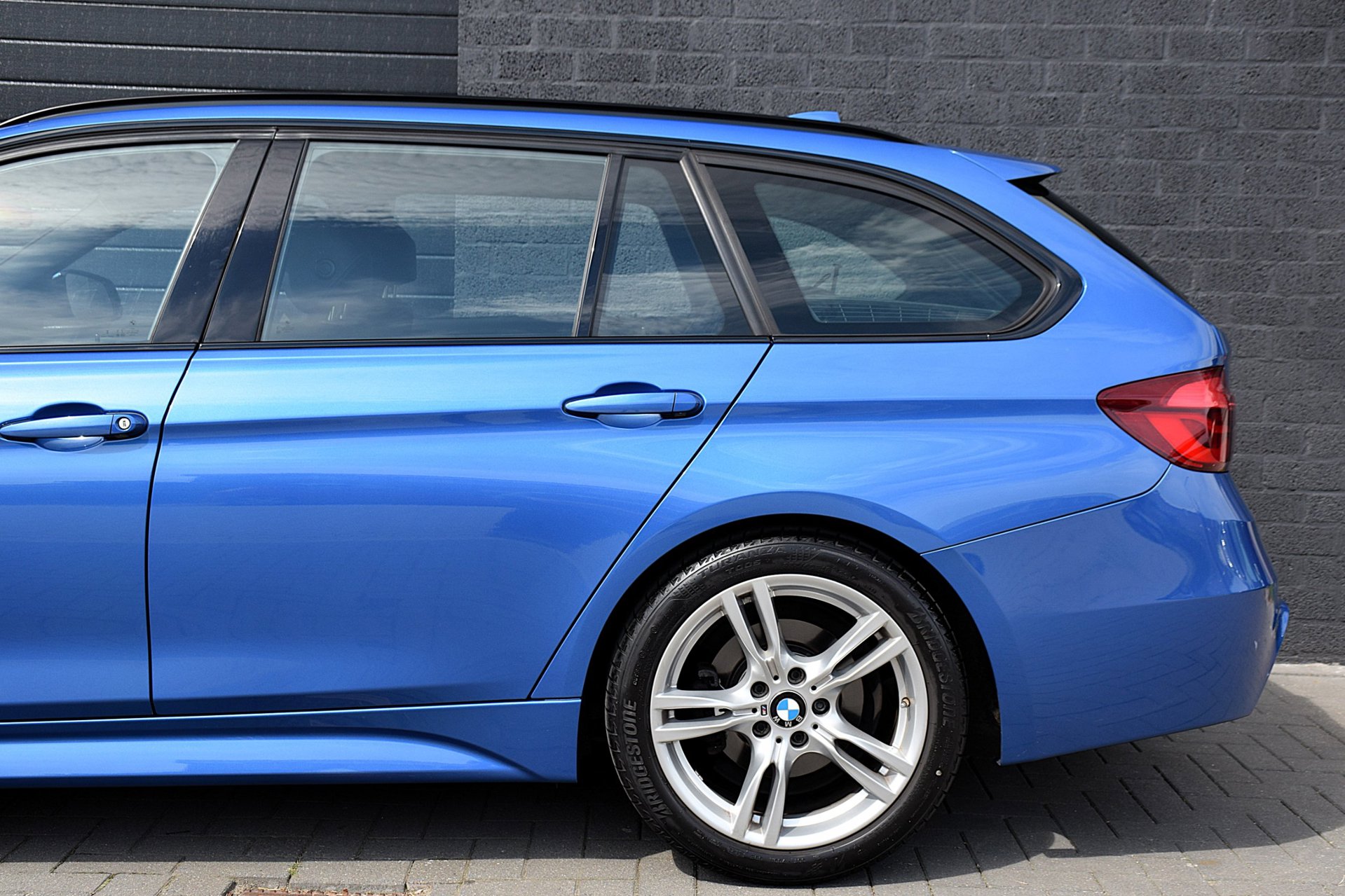 Foto van BMW 330i