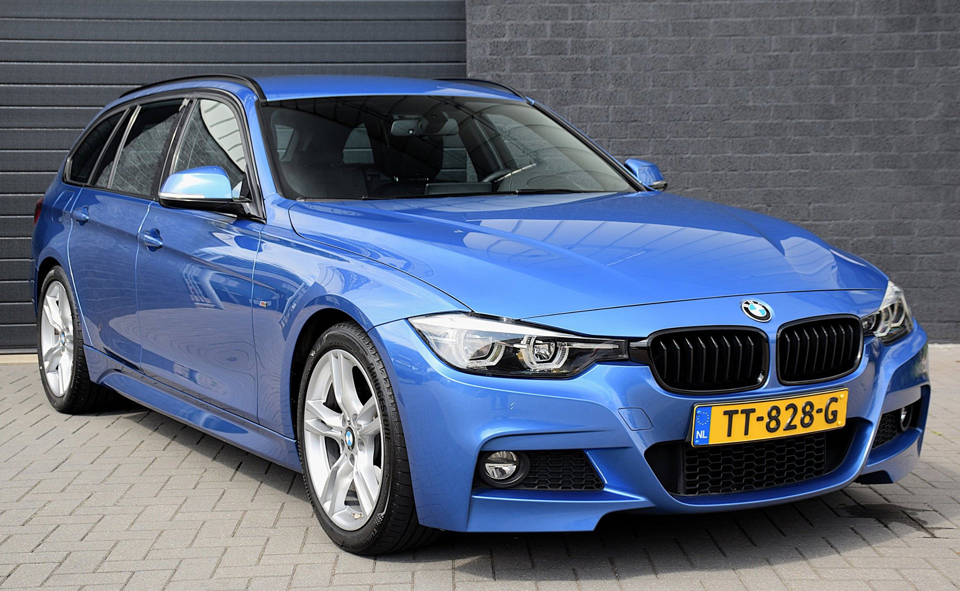 Foto van BMW 330i