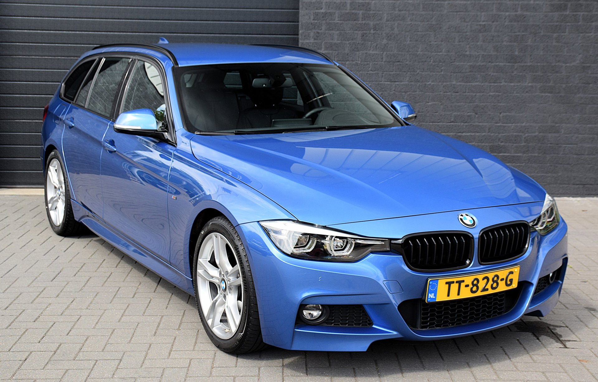 Foto van BMW 330i