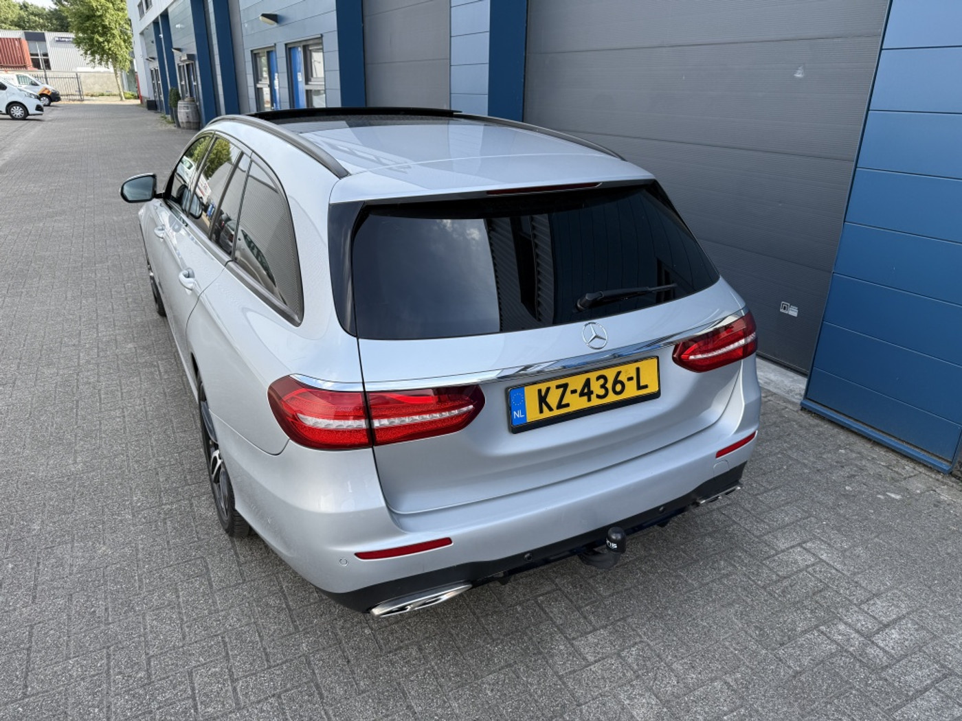 Foto van Mercedes-Benz E 220 D