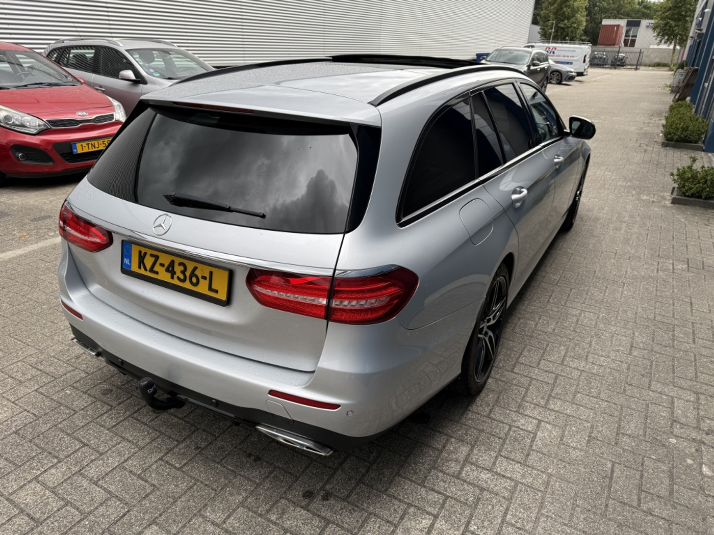 Foto van Mercedes-Benz E 220 D