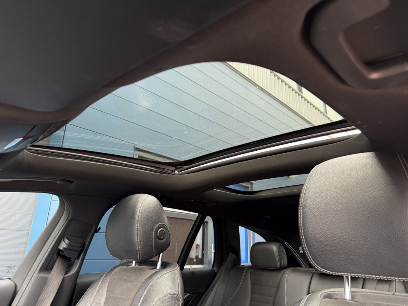 Foto van Mercedes-Benz E 220 D