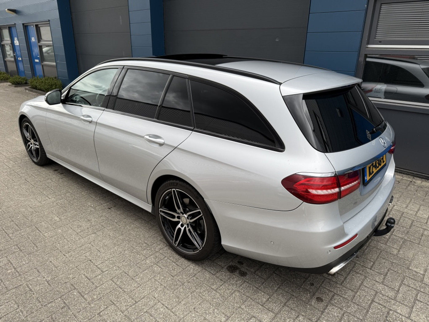 Foto van Mercedes-Benz E 220 D