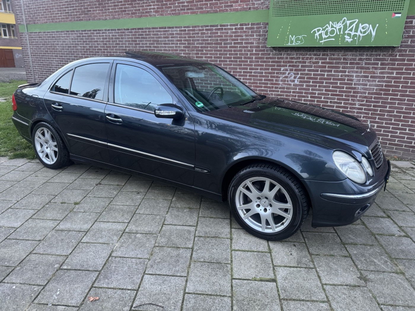 Foto van Mercedes-Benz E 320