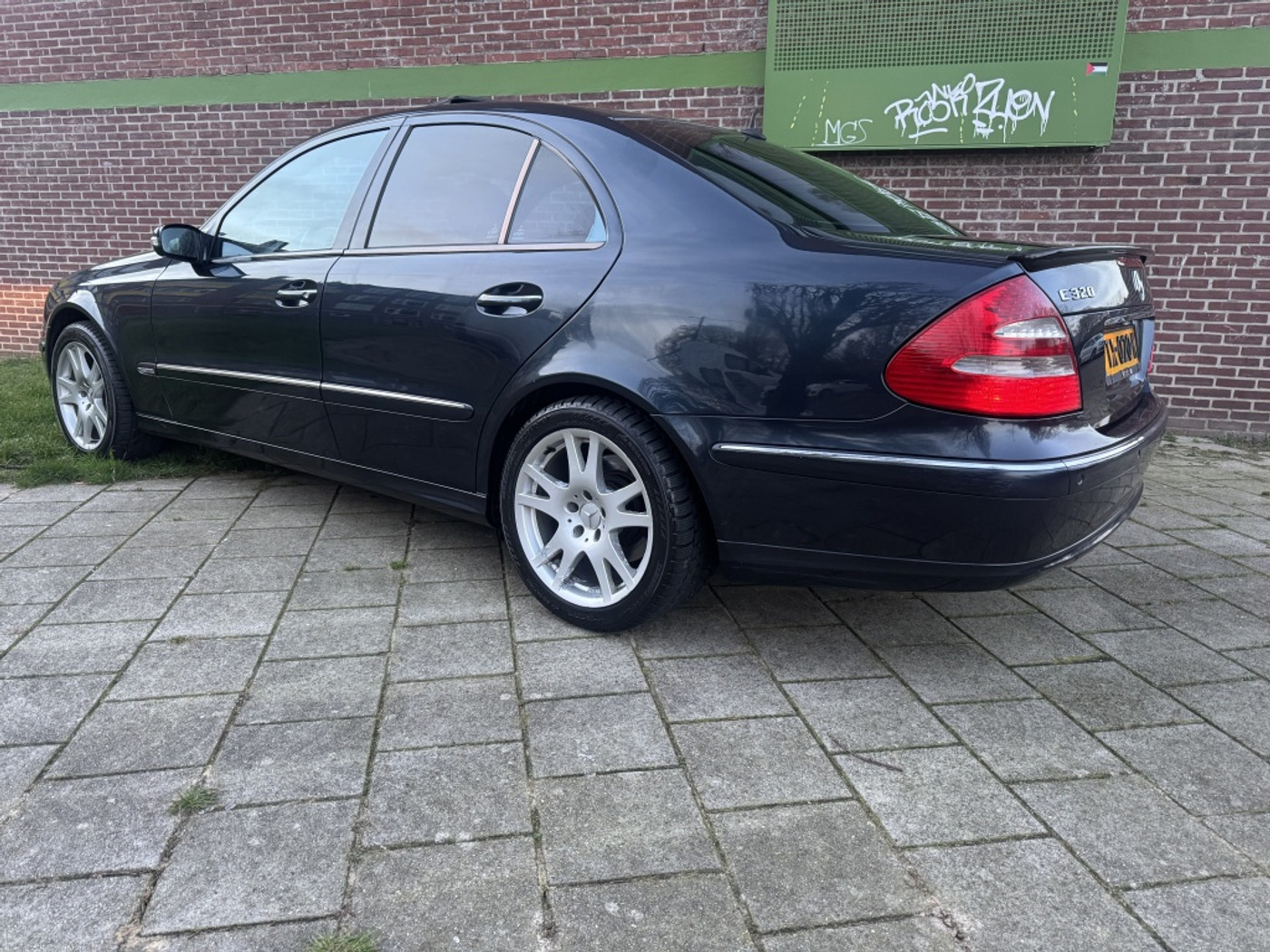 Foto van Mercedes-Benz E 320