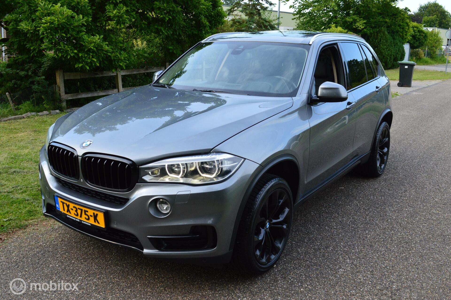BMW X5 Xdrive40d xDrive40D ACC / HUD / Panorama / B&O Audio / 360c 2015 - voorkant