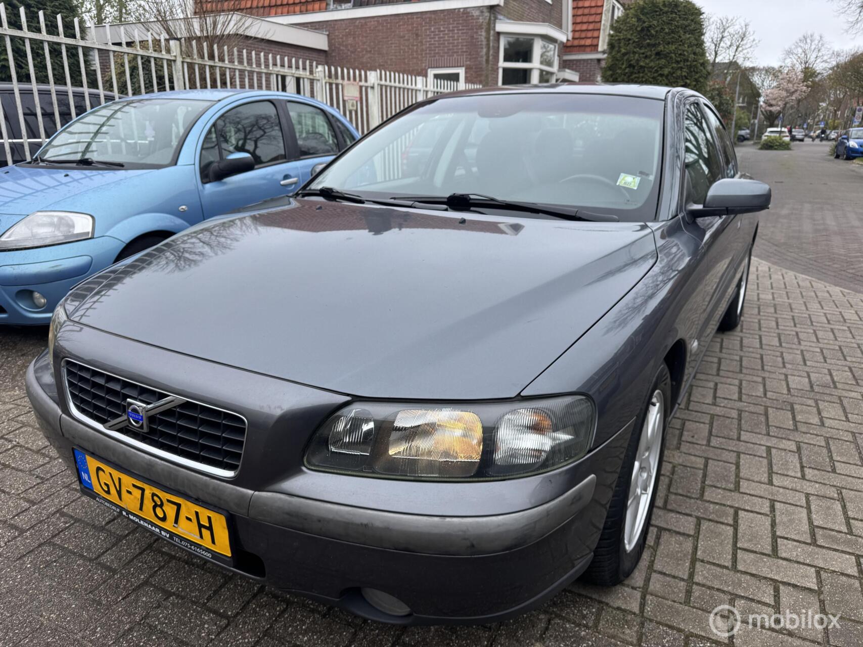 Volvo S60 2.4 2004 - voorkant