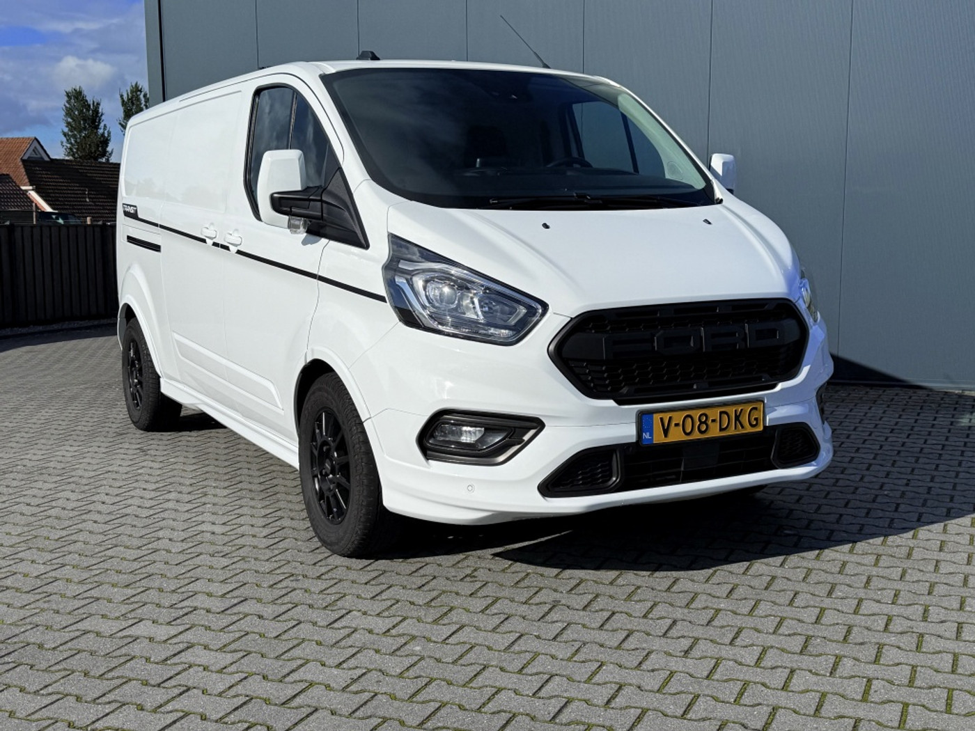 Ford Transit Custom 320 2.0 TDCI L2H1 Sp 2023 - voorkant