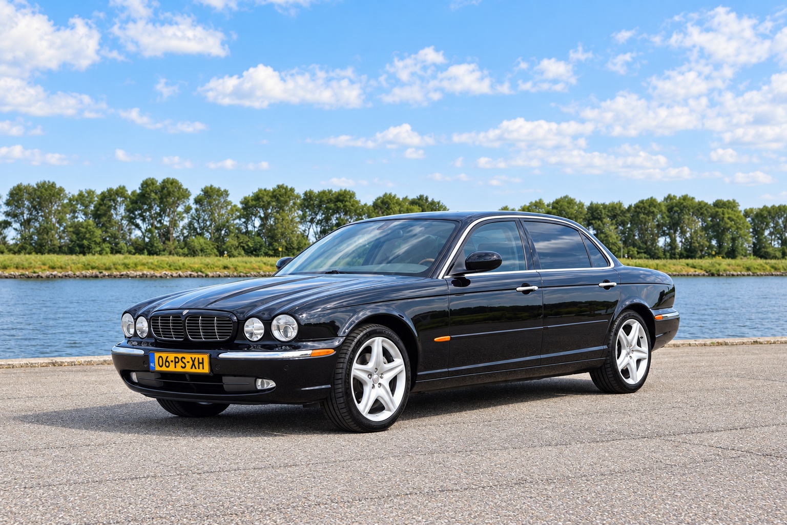 Jaguar XJ 4.2 V8 Executive LWB 2004 - voorkant