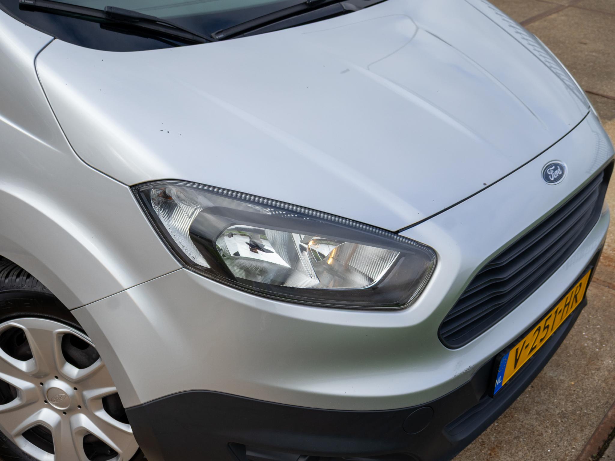Foto van Ford Transit Courier